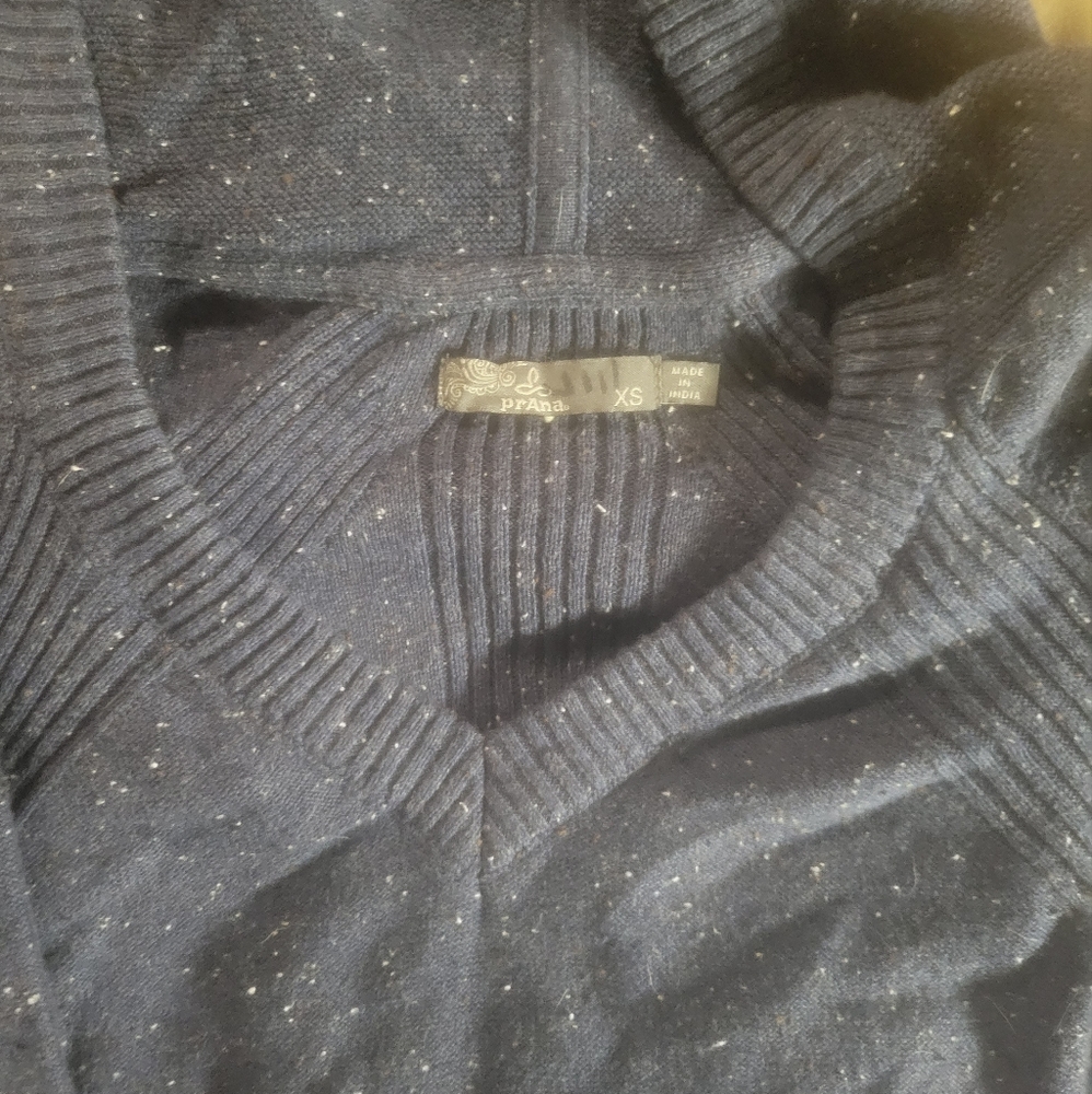 Thin Pull Over Sweater - image 2